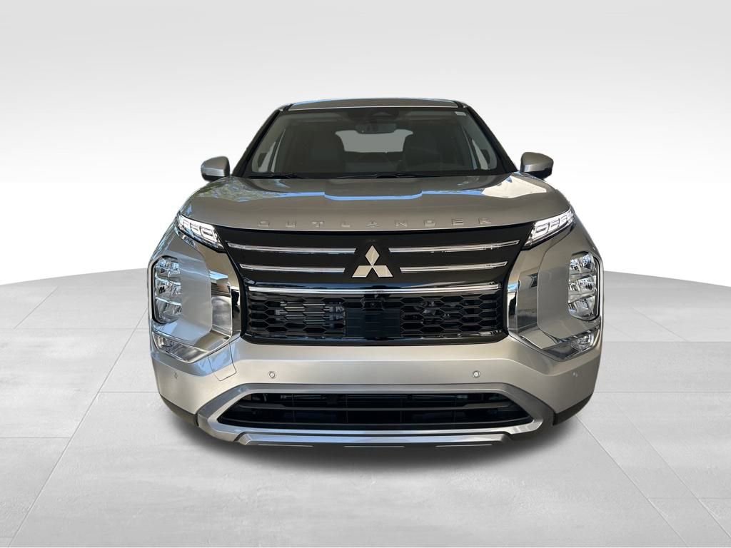 New 2026 Mitsubishi Outlander SE image 13