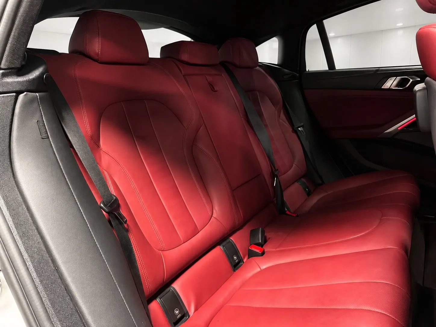 Used 2022 BMW X6 M50i w/ Executive Package AWD/4WD image 22