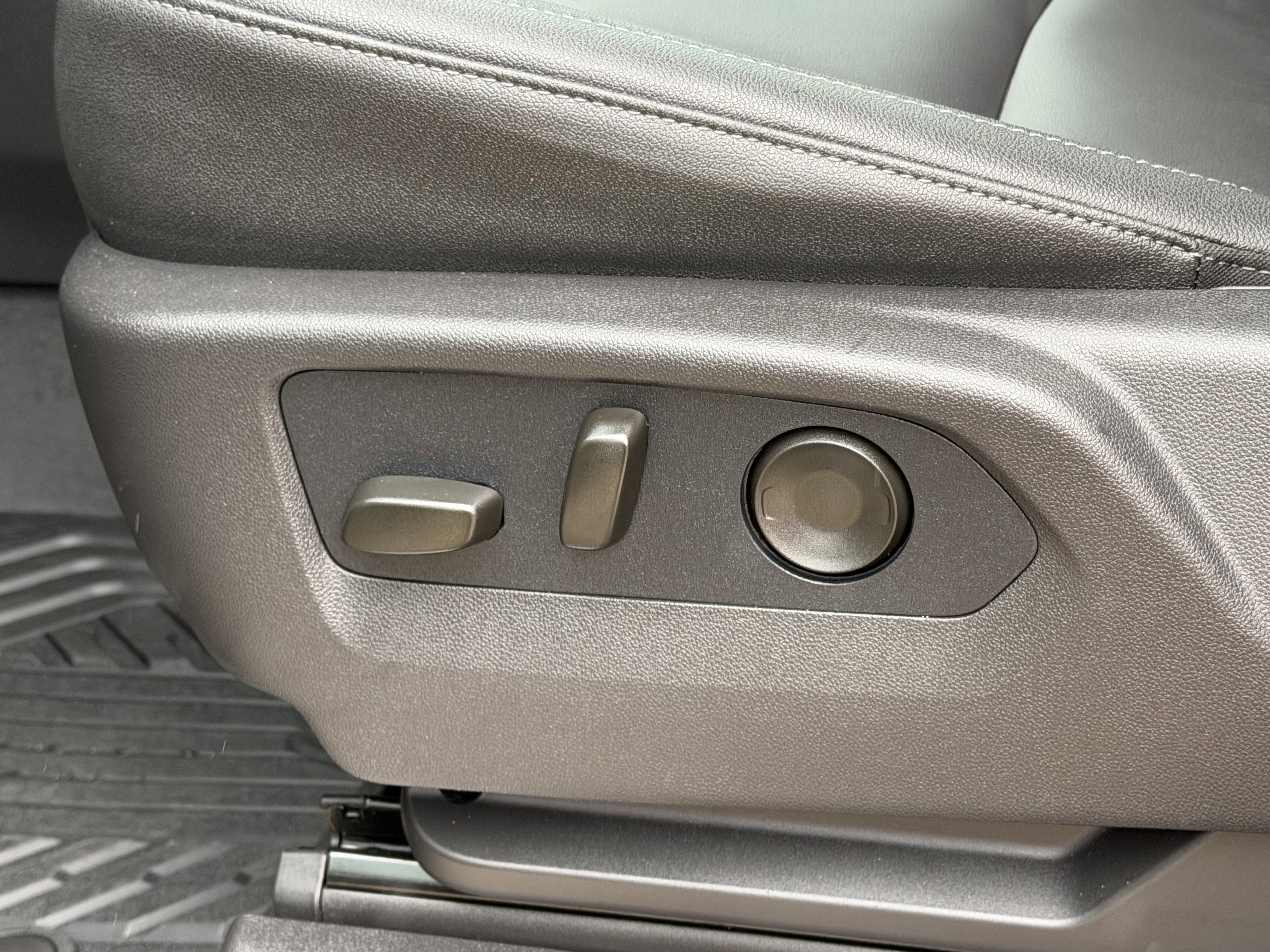 Used 2026 Chevrolet Silverado 1500 LT Trail Boss w/ Safety Package image 21