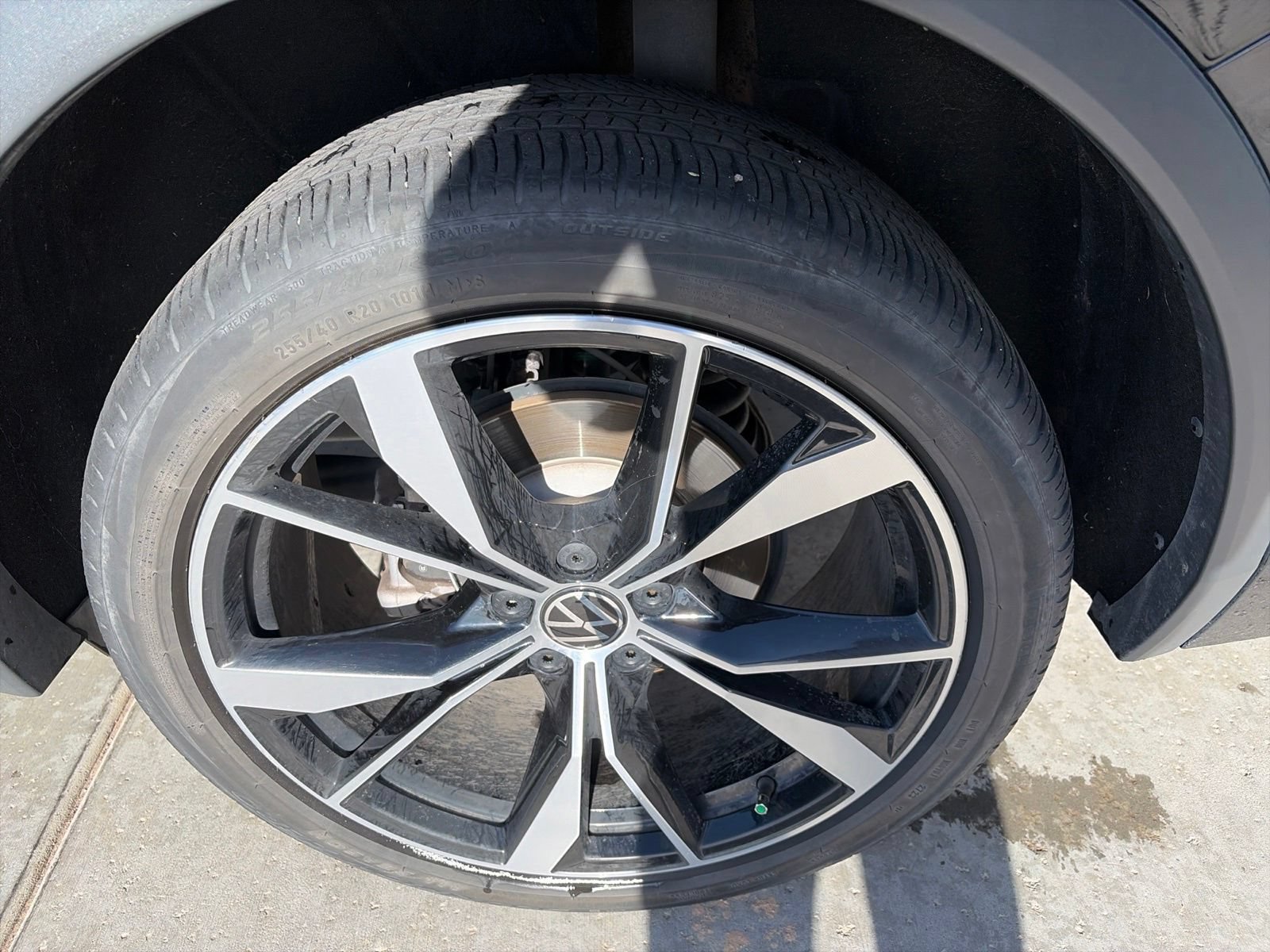 Used 2024 Volkswagen Tiguan SEL R-Line AWD/4WD image 13