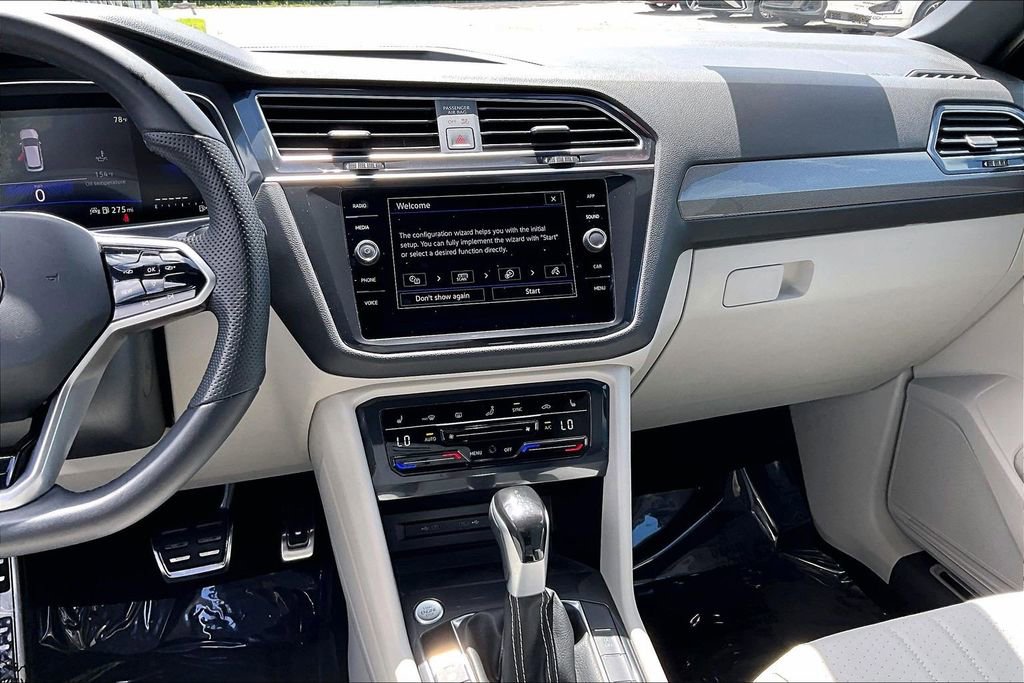 Certified 2023 Volkswagen Tiguan SE R-Line FWD image 20