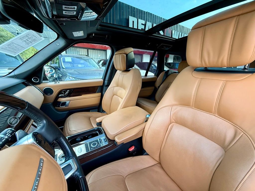Used 2018 Land Rover Range Rover Autobiography image 12