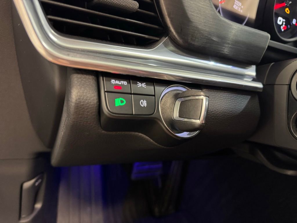 Certified 2023 Porsche Panamera 4 Platinum Edition AWD/4WD image 20