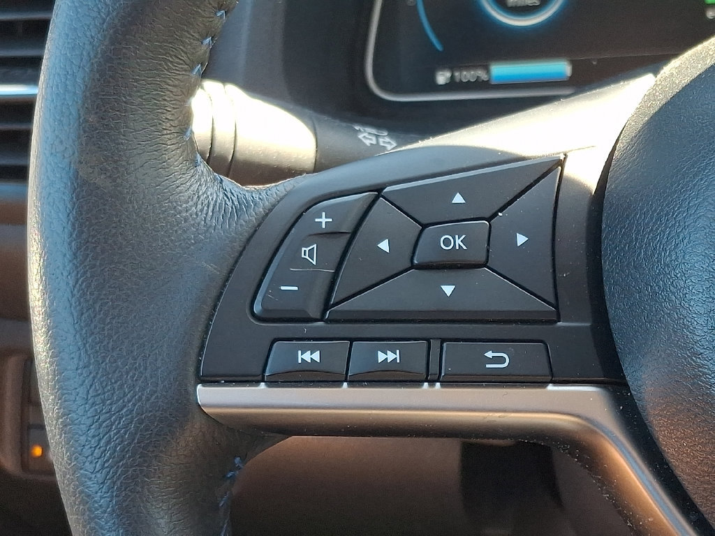Certified 2023 Nissan Leaf SV Plus FWD image 23