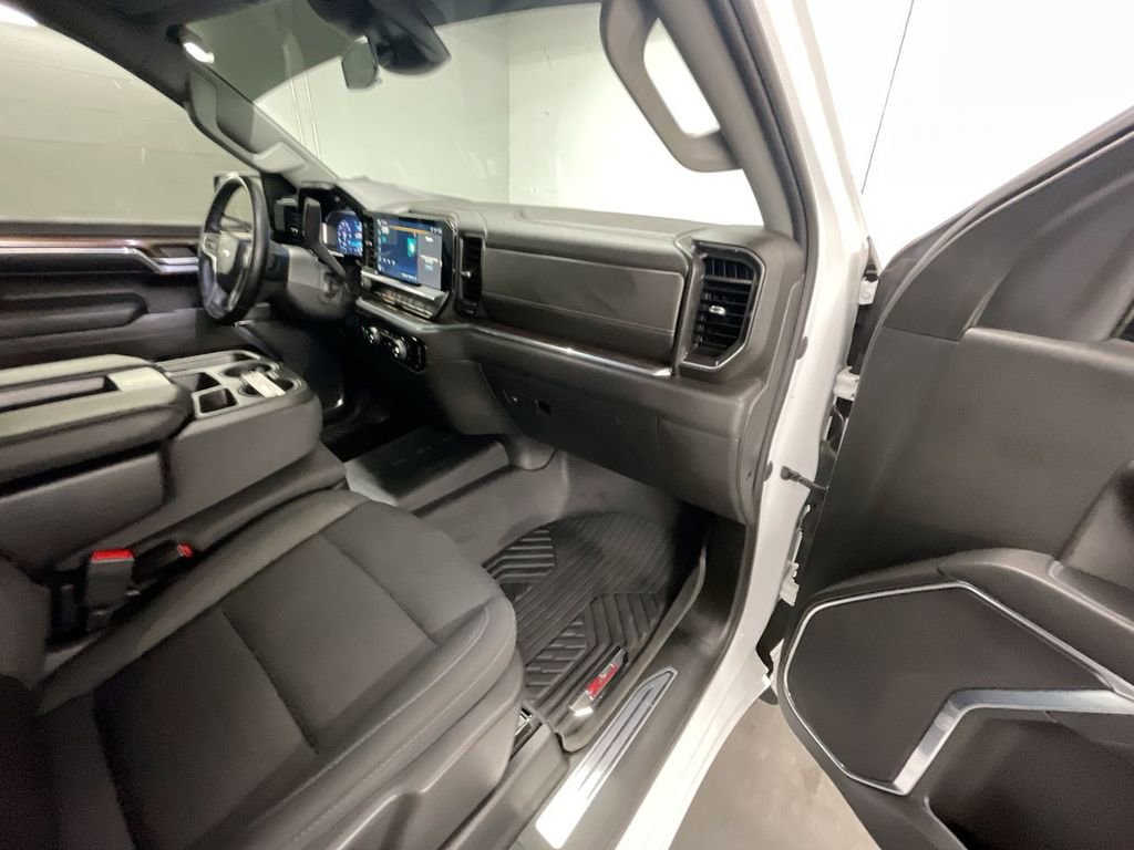 Used 2023 Chevrolet Silverado 1500 LT image 27