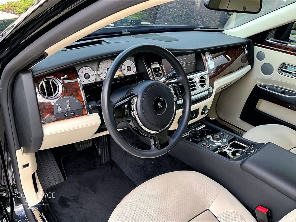 Certified 2013 Rolls-Royce Ghost RWD image 13