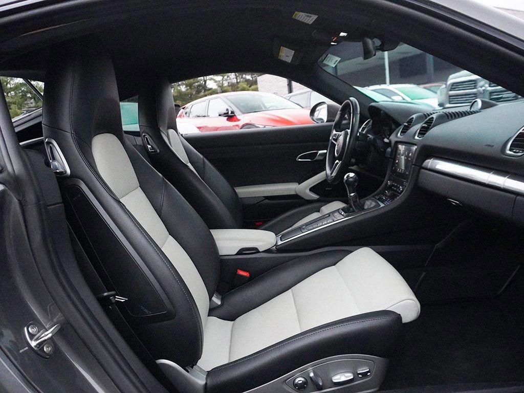 Used 2019 Porsche 718 Cayman S image 30