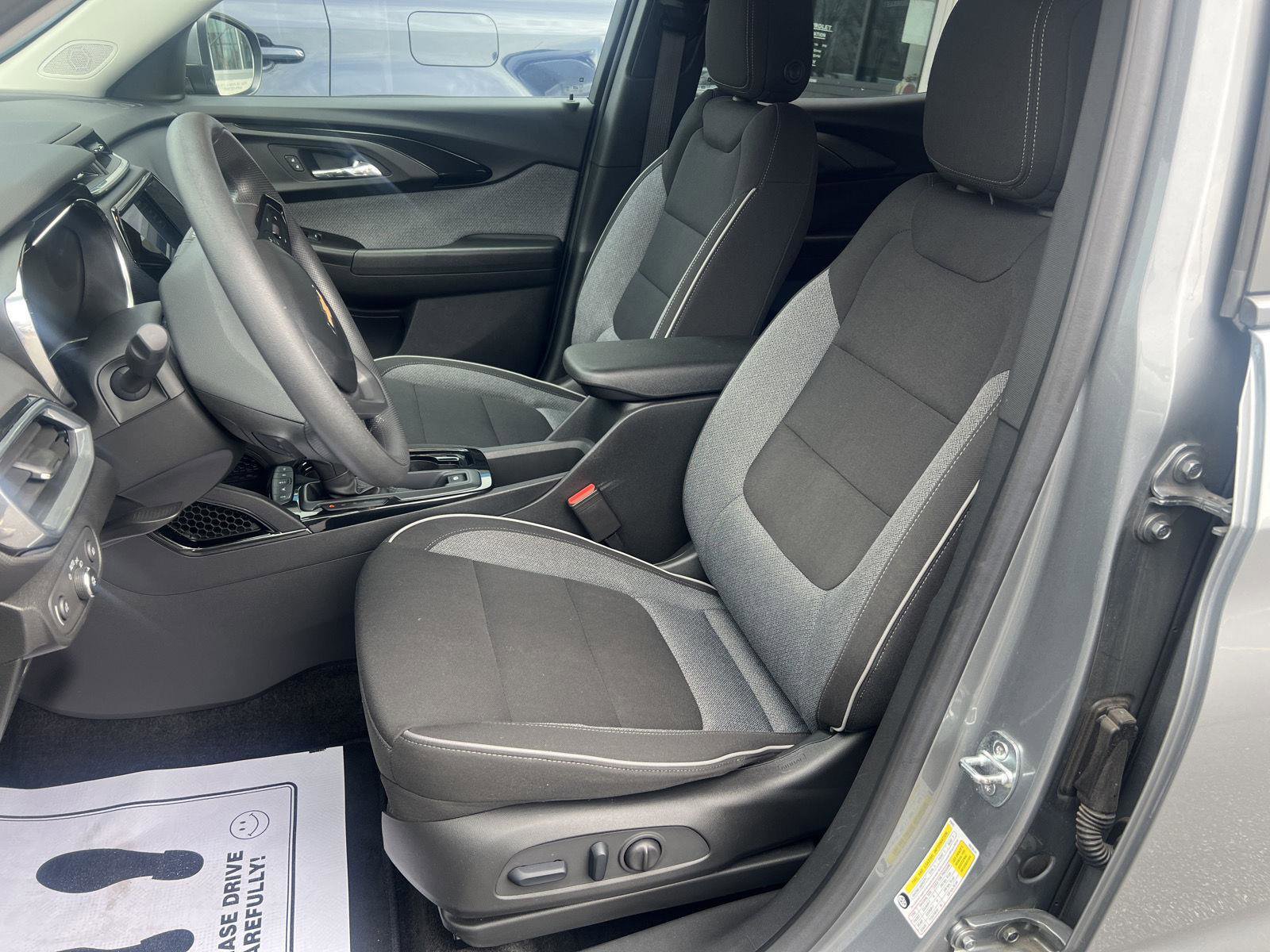 Certified 2023 Chevrolet TrailBlazer LT w/ Convenience Package AWD/4WD image 9