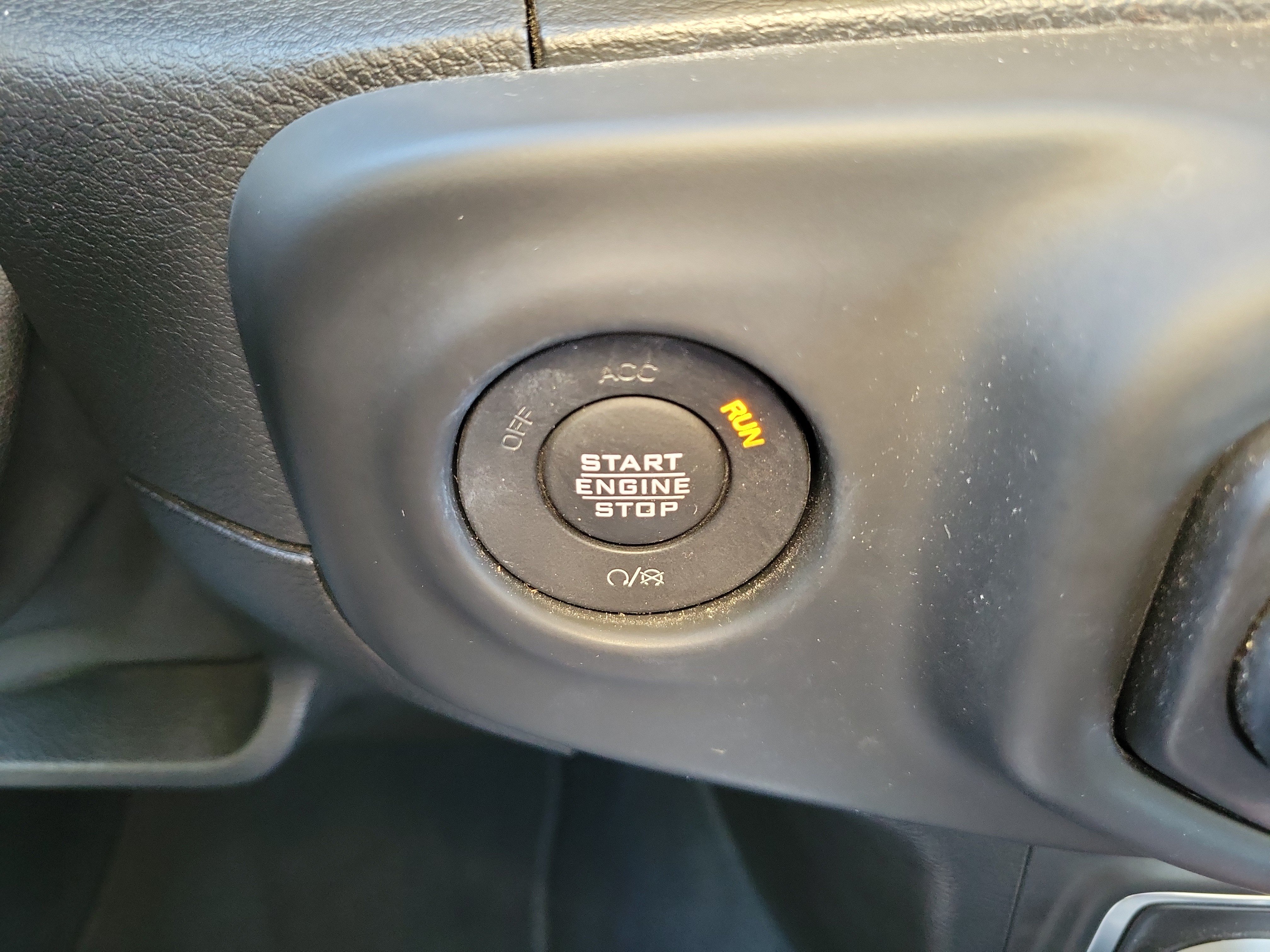 Used 2020 Jeep Wrangler Sport AWD/4WD image 23