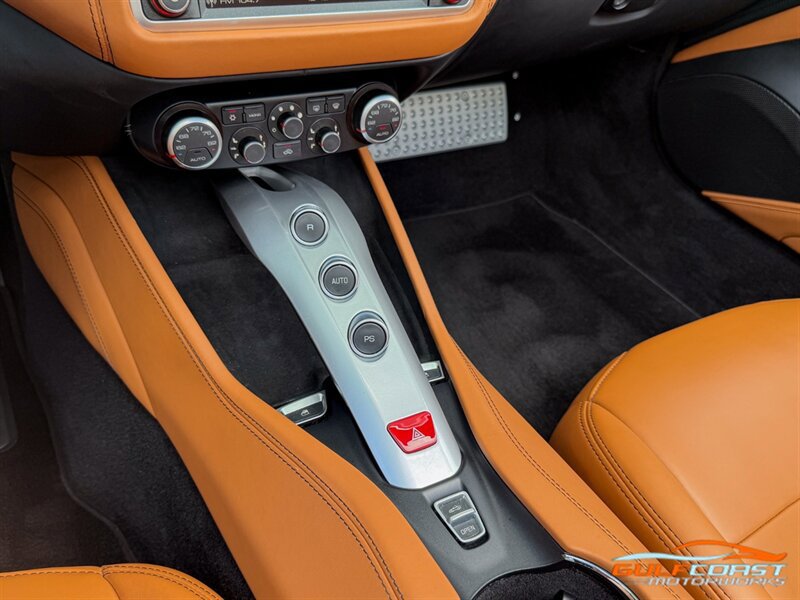 Used 2017 Ferrari California T RWD image 18