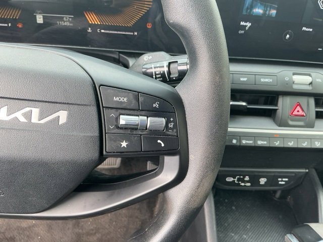 Certified 2025 Kia K4 LX image 20