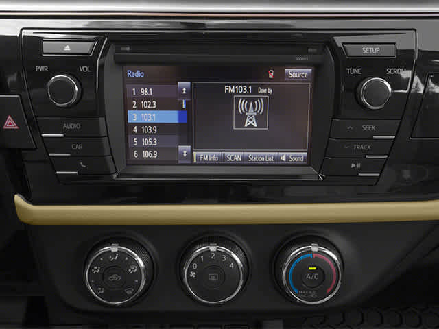 Used 2014 Toyota Corolla LE FWD image 9