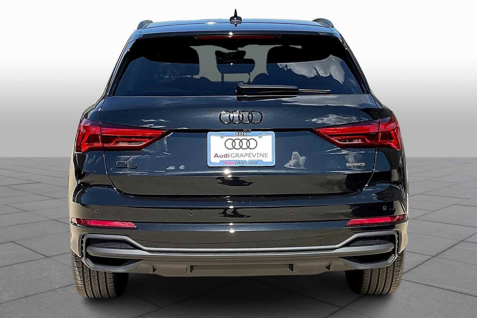 New 2025 Audi Q3 2.0T Premium w/ Convenience Package AWD/4WD image 4