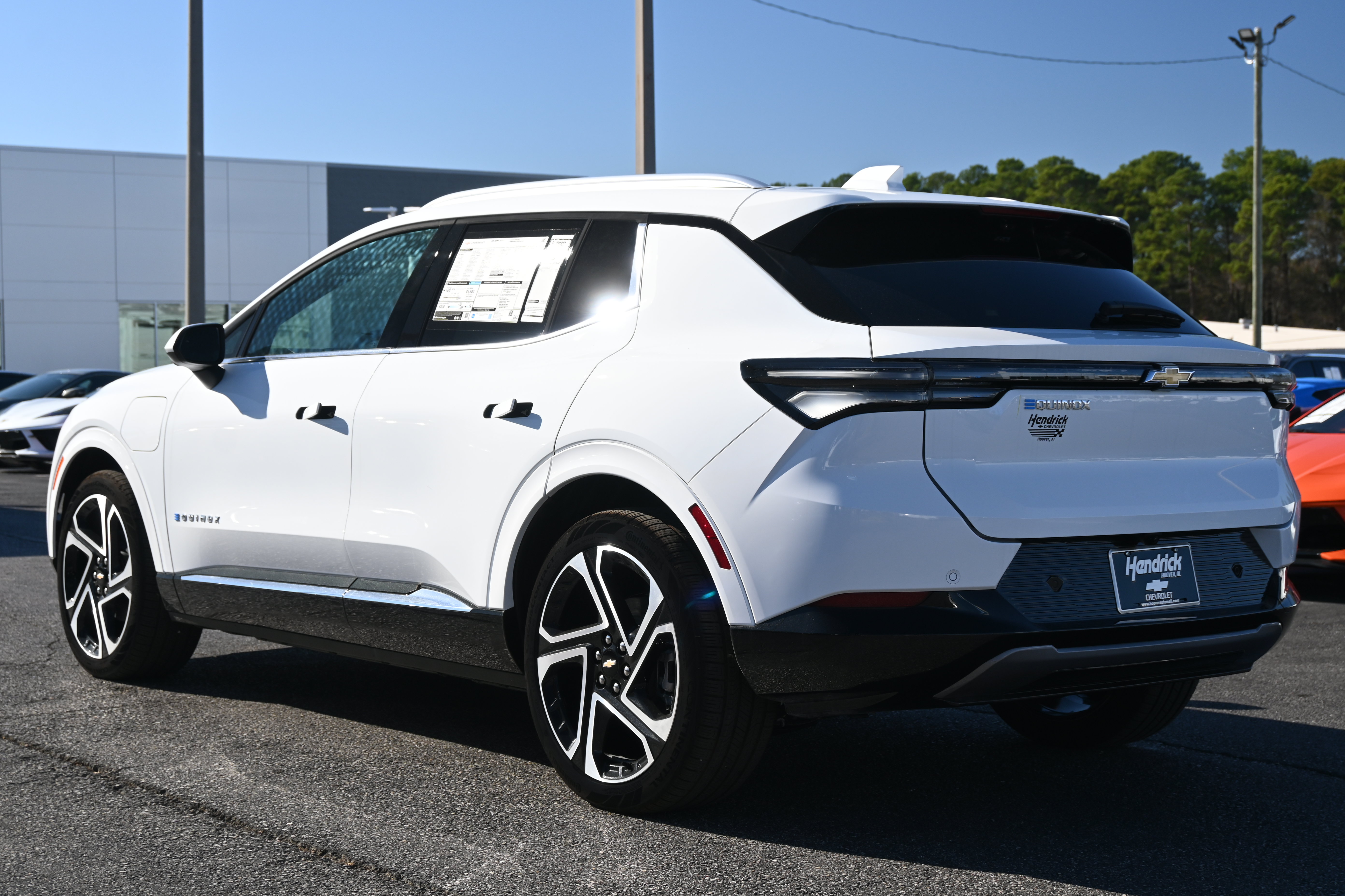 New 2026 Chevrolet Equinox EV LT w/ Convenience Package II FWD image 8
