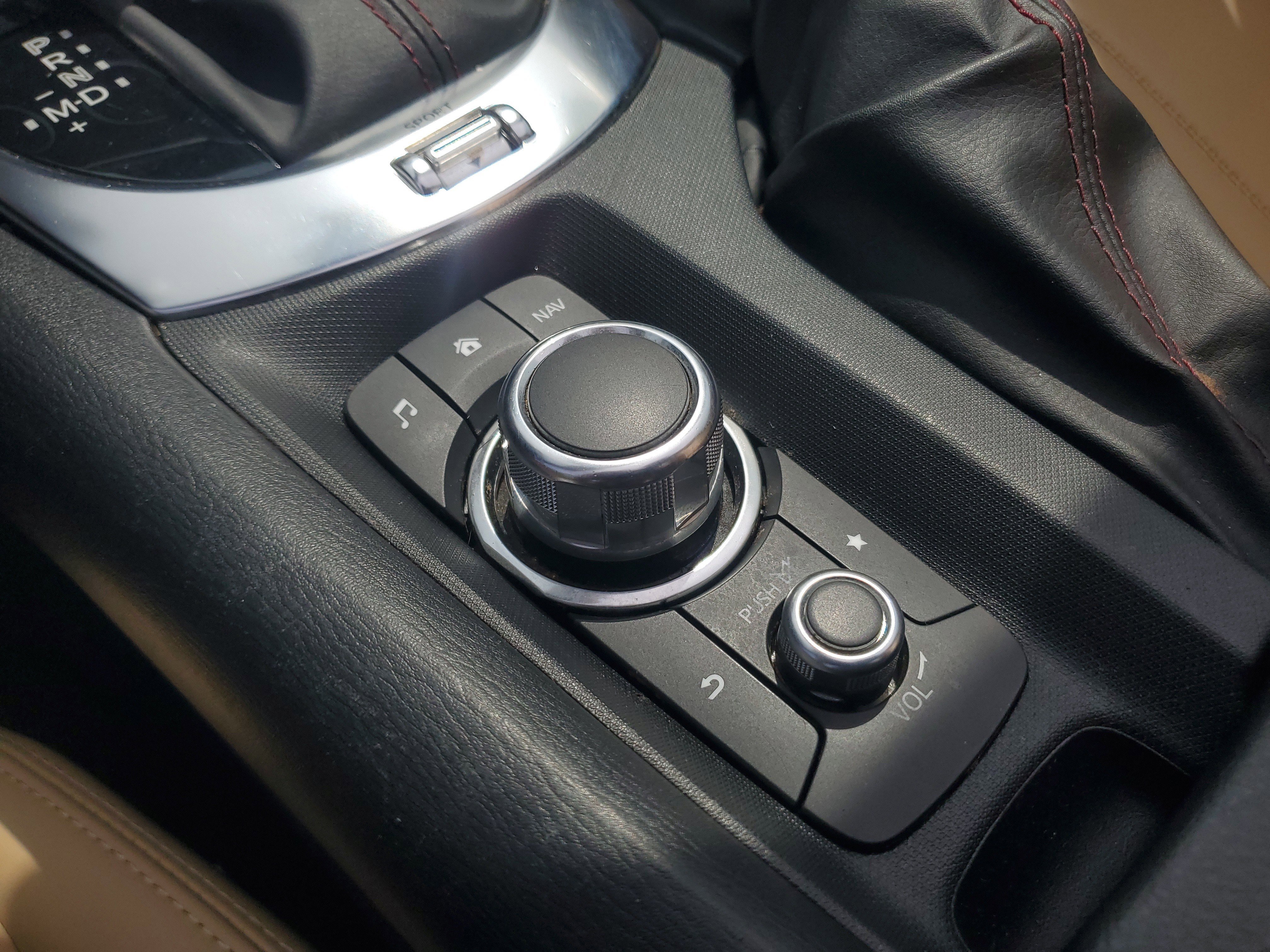 Used 2017 MAZDA MX-5 Miata RF Grand Touring RWD image 19