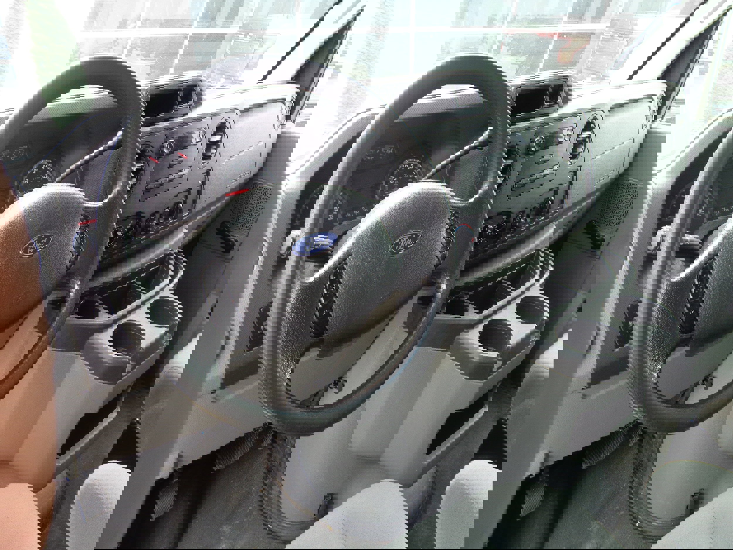 Used 2012 Ford E-350 and Econoline 350 Super Duty w/ Payload Pkg image 8