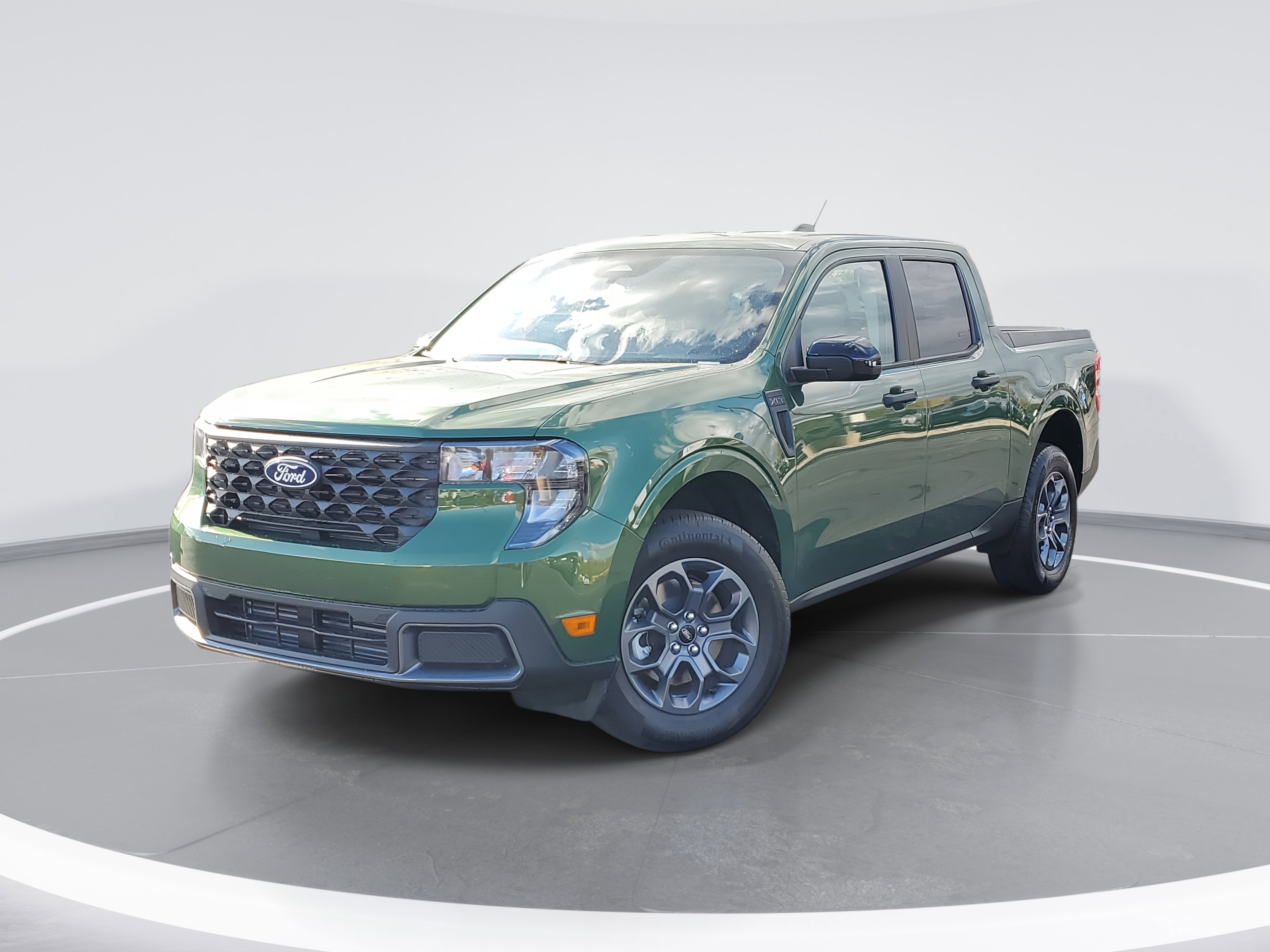 New 2025 Ford Maverick XLT w/ XLT Luxury Package