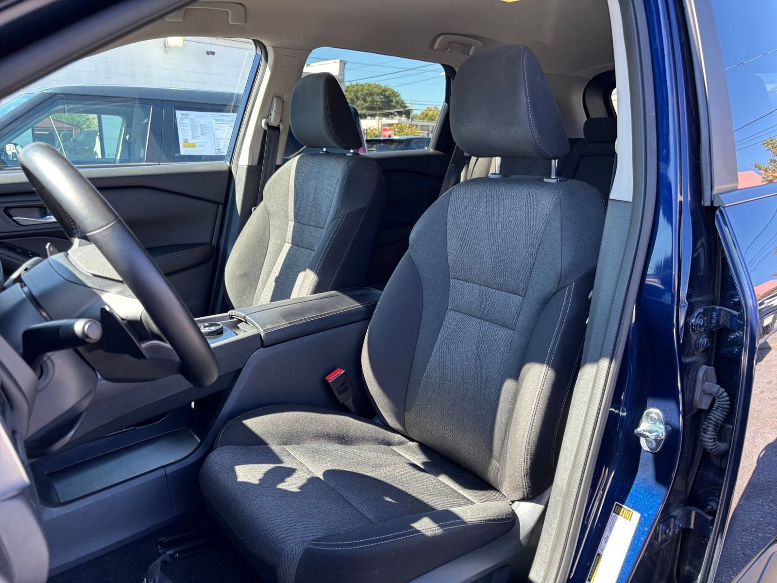Used 2025 Nissan Rogue SV AWD/4WD image 37