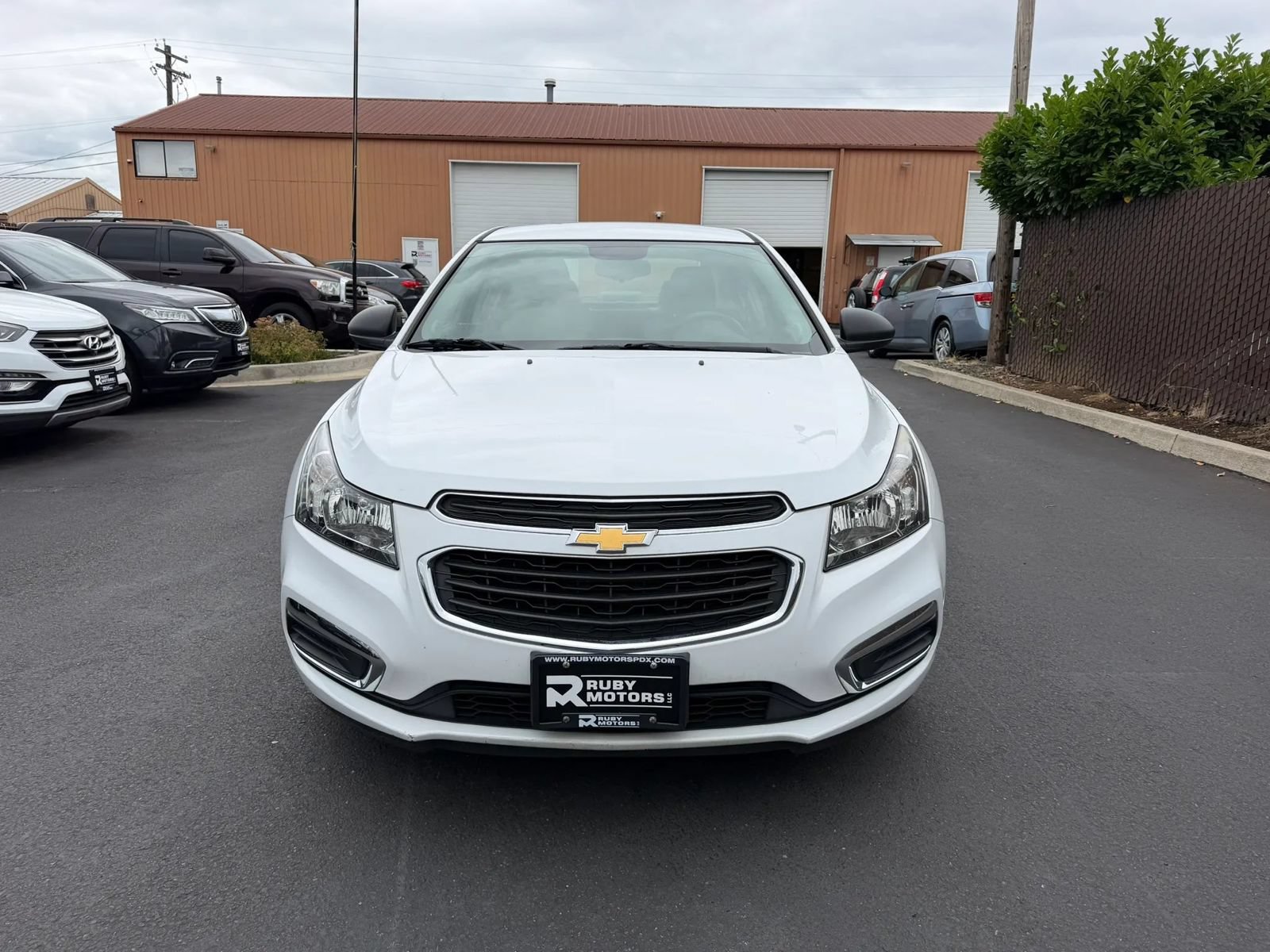 Used 2016 Chevrolet Cruze LS FWD image 2