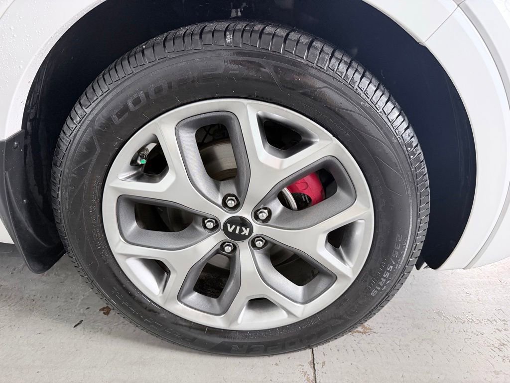 Used 2019 Kia Sorento SX FWD image 4