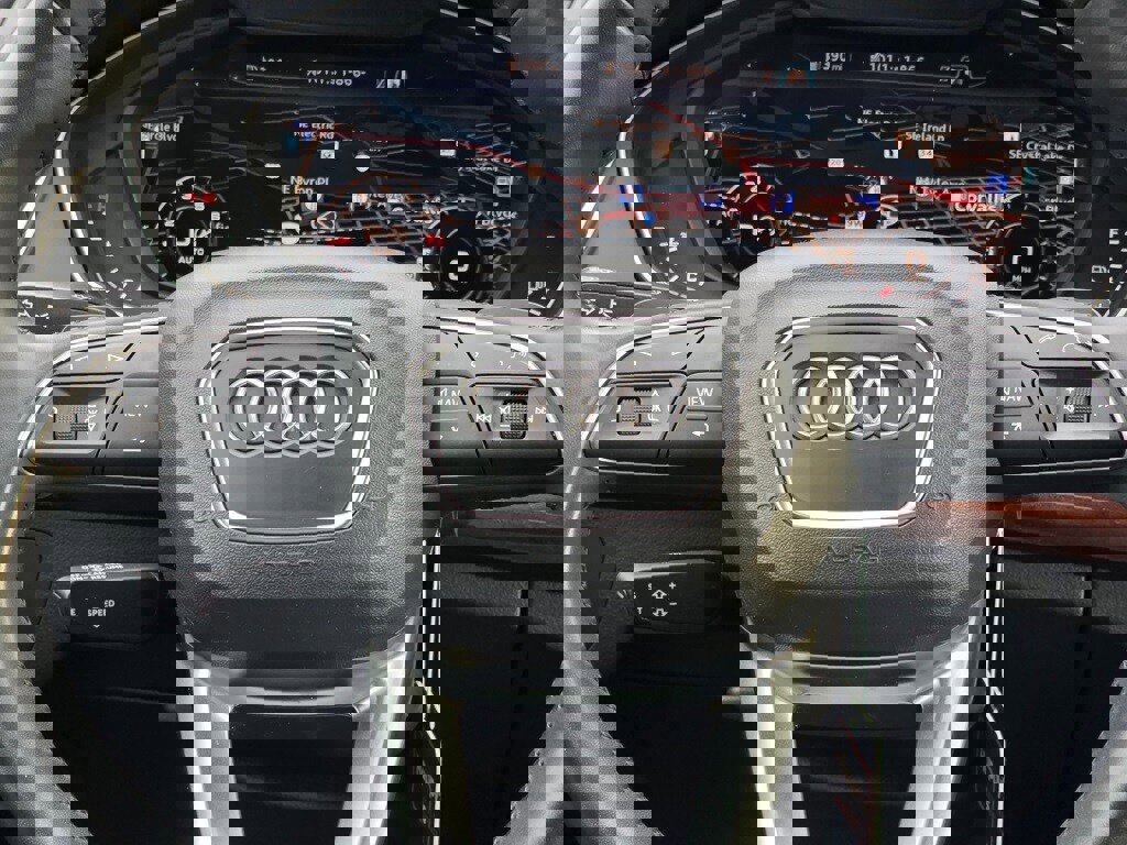 Used 2018 Audi Q5 2.0T Premium Plus w/ Premium Plus Package image 18