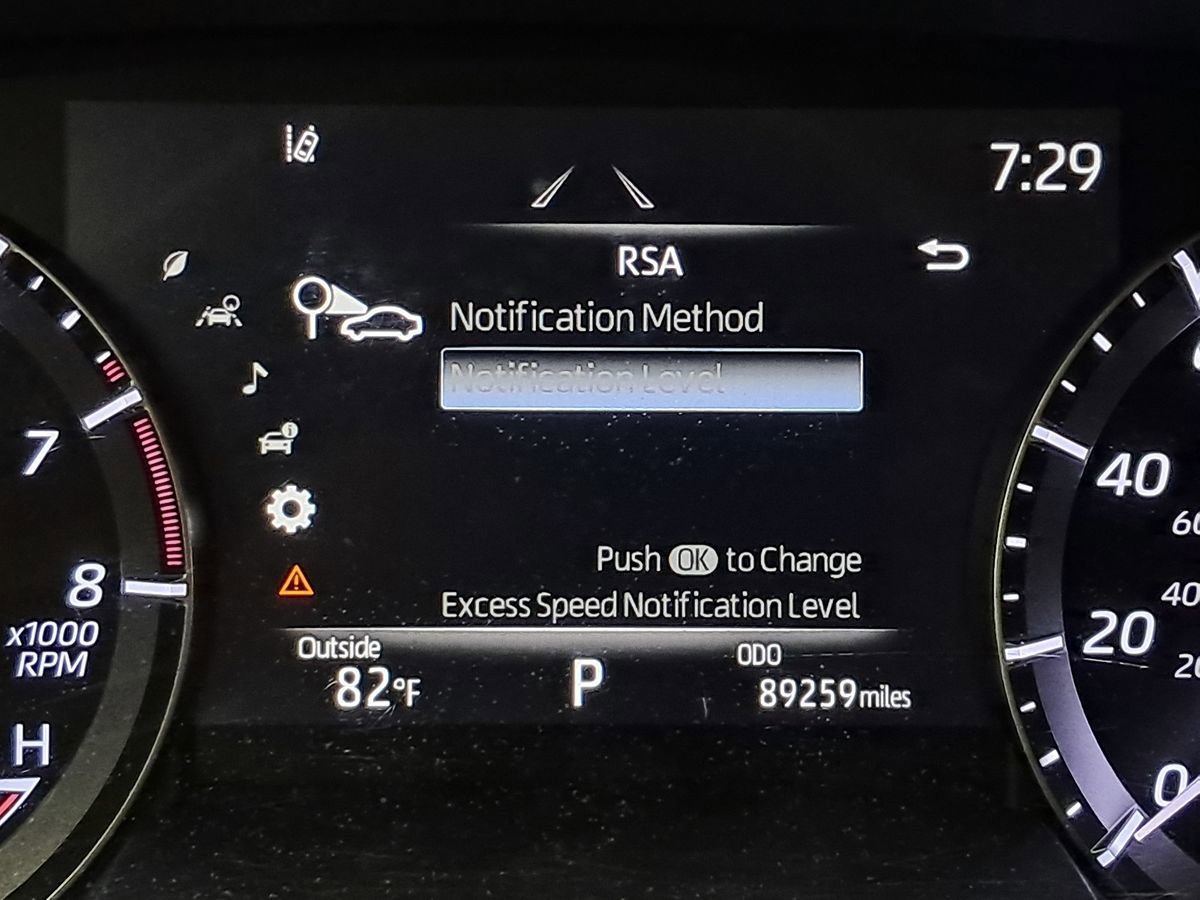 Used 2021 Toyota Highlander XLE FWD image 18