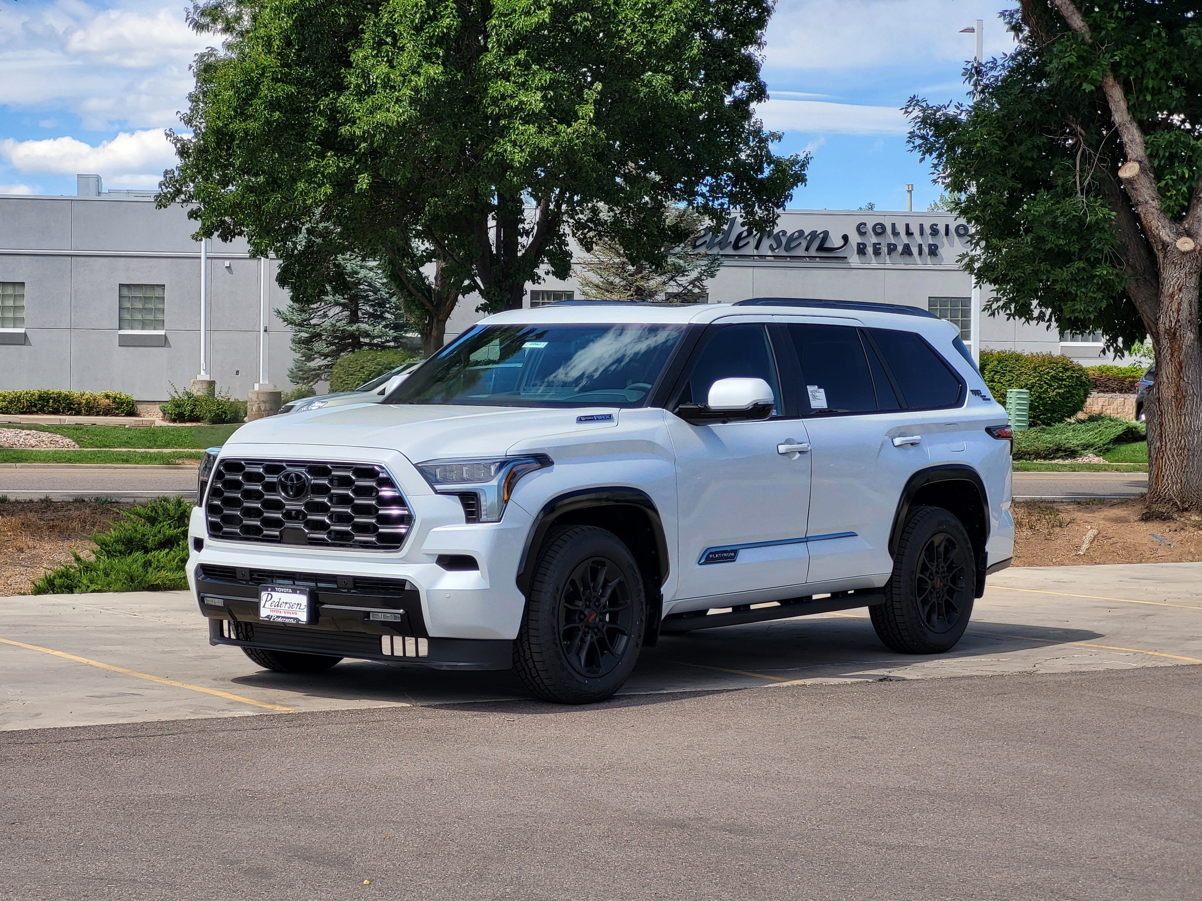 New 2026 Toyota Sequoia Platinum w/ TRD Off-Road Package AWD/4WD image 2