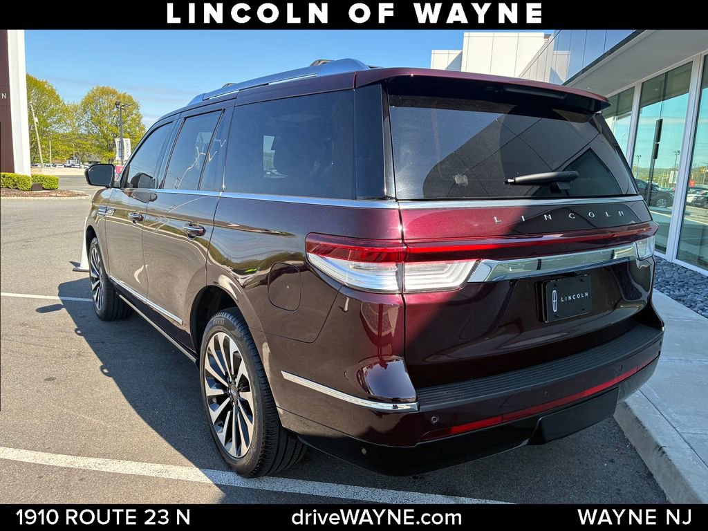 Used 2023 Lincoln Navigator Reserve AWD/4WD image 4
