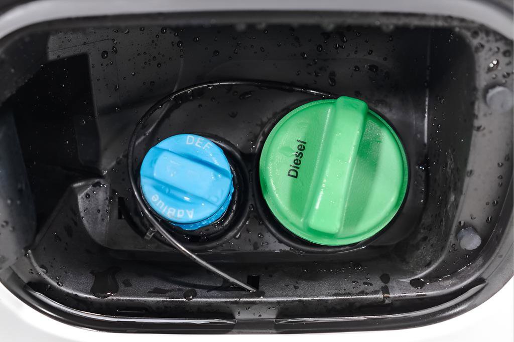 Used 2025 Chevrolet Silverado 2500 LT w/ Convenience Package image 39