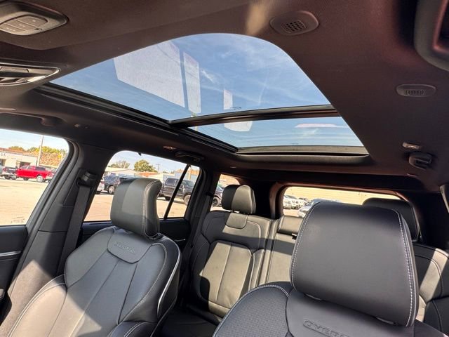 New 2025 Jeep Grand Cherokee Overland w/ Adv Protech Group III image 15