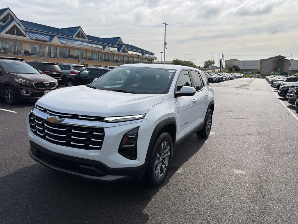 Used 2025 Chevrolet Equinox LT AWD/4WD image 5