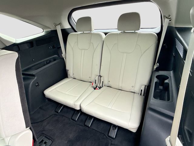 Used 2025 Kia Sorento S image 29