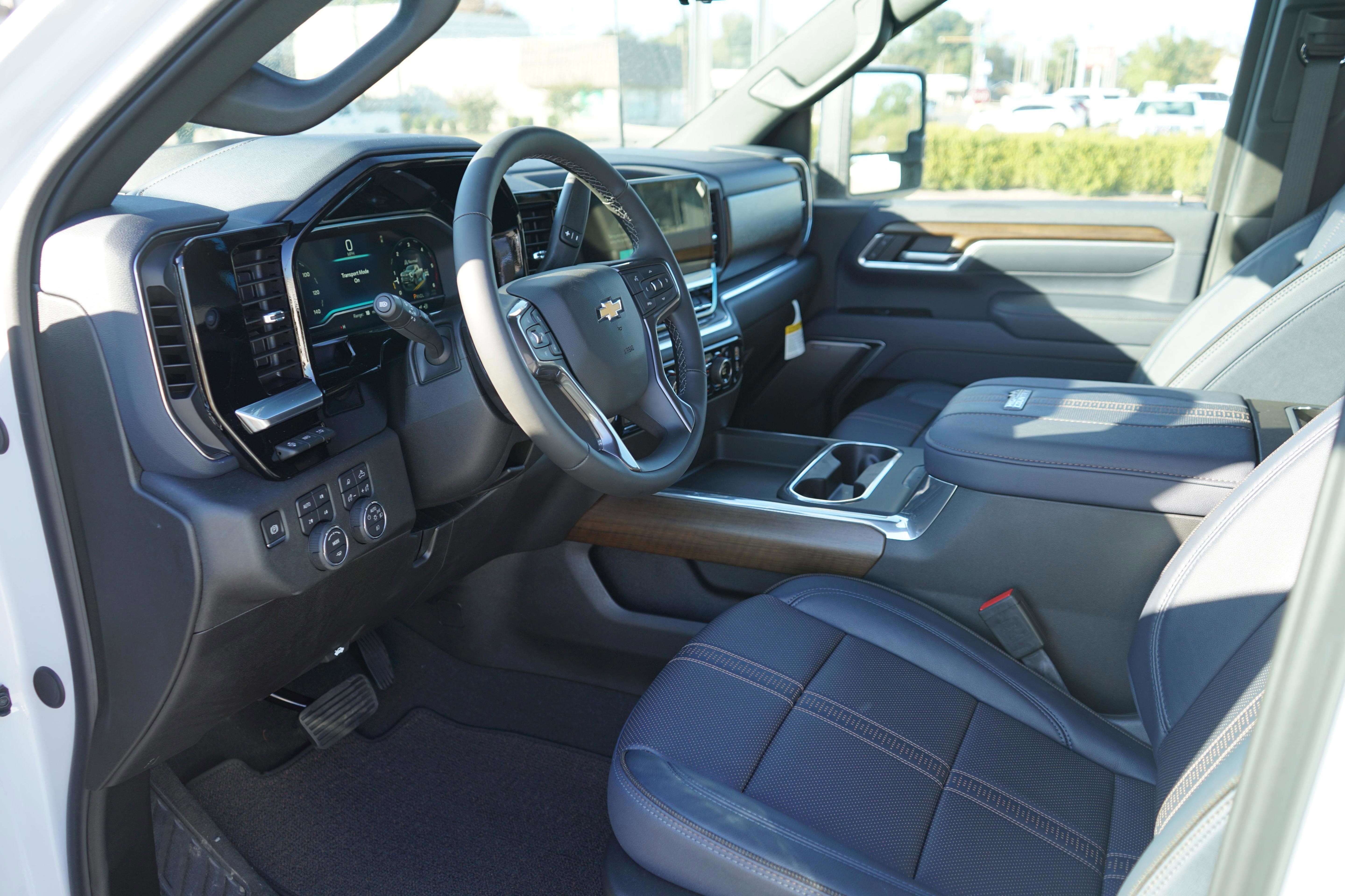 New 2025 Chevrolet Silverado 2500 High Country w/ Technology Package image 10