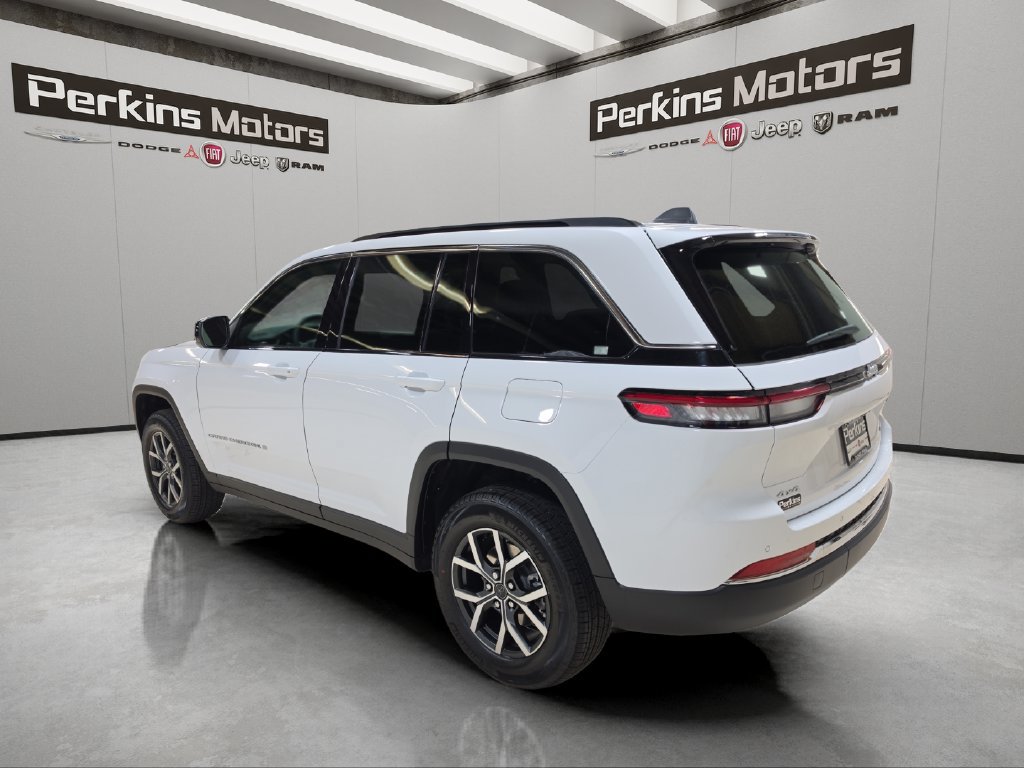 New 2027 Jeep Grand Cherokee Laredo X AWD/4WD image 3
