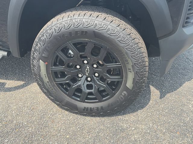 Used 2026 Chevrolet Colorado Trail Boss AWD/4WD image 12