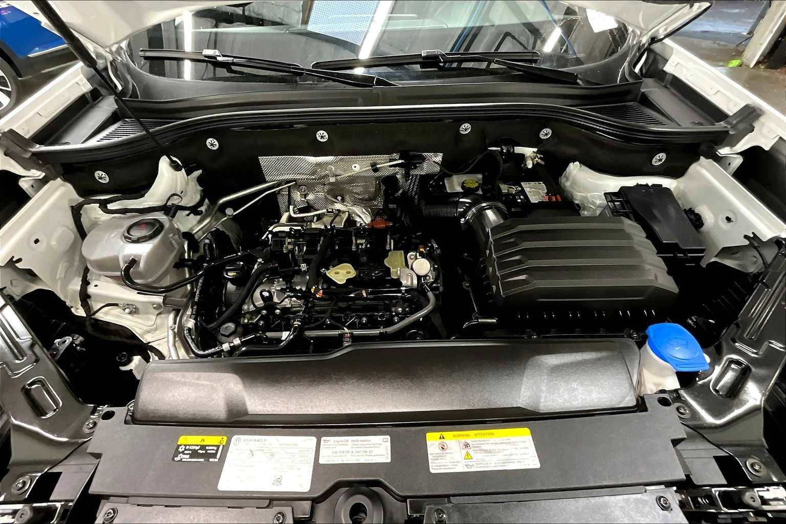 Used 2024 Volkswagen Atlas Cross Sport SE image 13