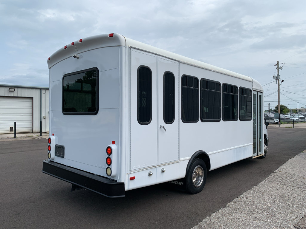 Used 2010 Ford E-450 and Econoline 450 Super Duty RWD image 3
