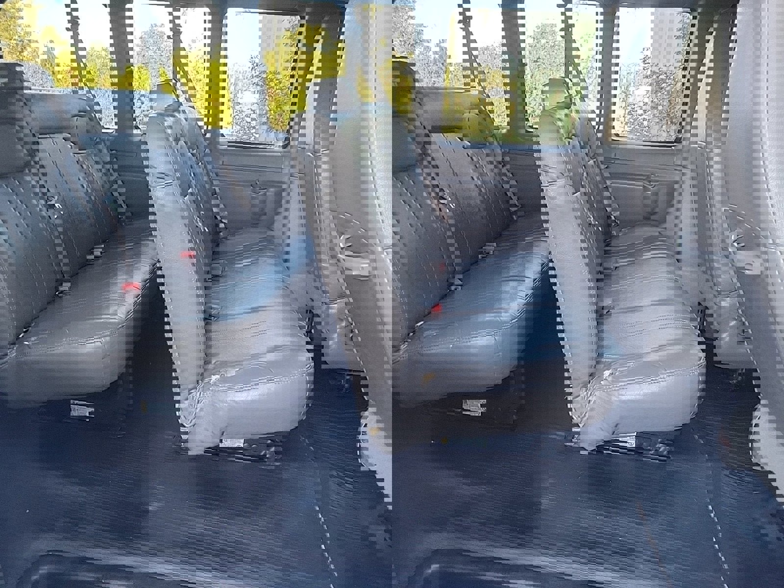 Used 2022 GMC Savana 3500 LS w/ Chrome Appearance Package image 15