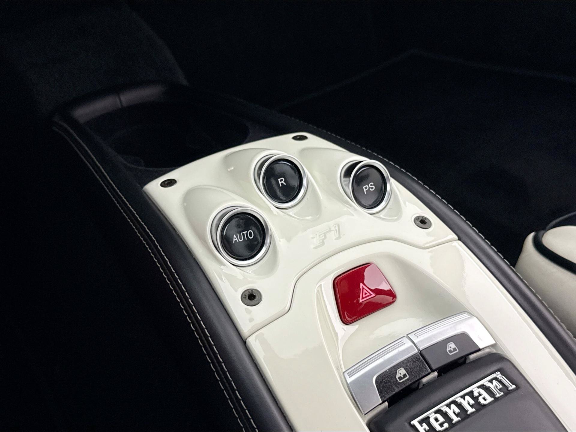 Used 2010 Ferrari 458 Italia Coupe RWD image 16
