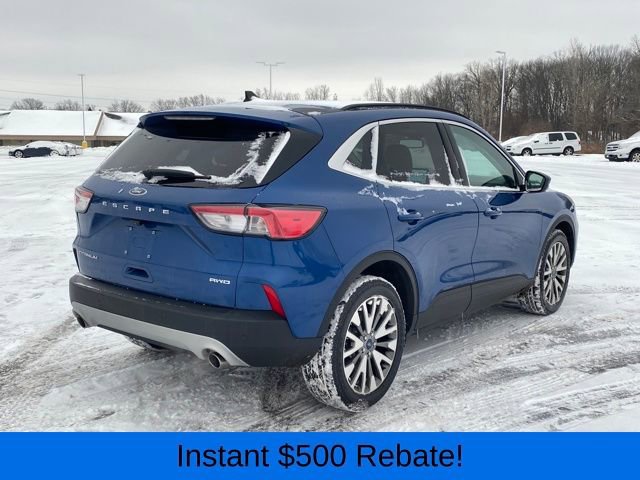 Used 2022 Ford Escape Titanium video 3
