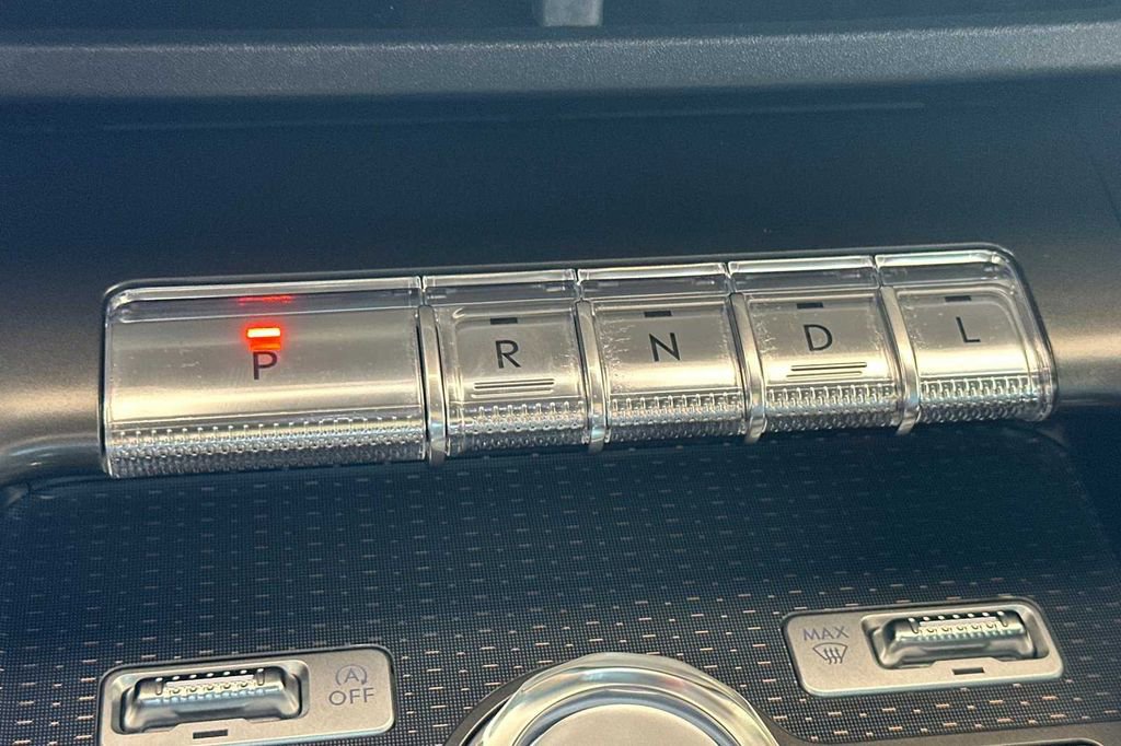 Used 2024 Lincoln Nautilus Reserve w/ Equipment Group 202A image 25