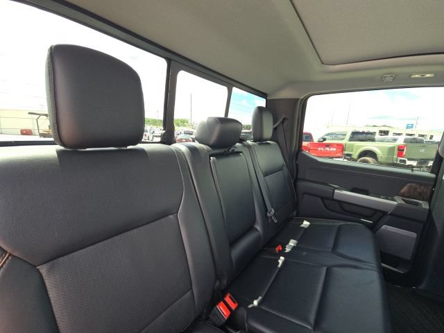 Used 2025 Ford F250 Lariat w/ Lariat Ultimate Package AWD/4WD image 17