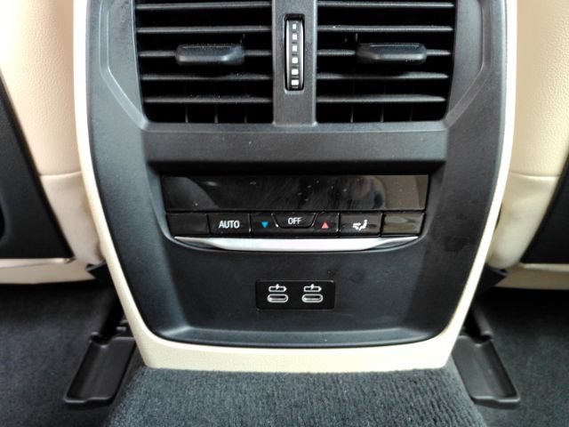 Used 2023 BMW i4 eDrive40 w/ Premium Package RWD image 31