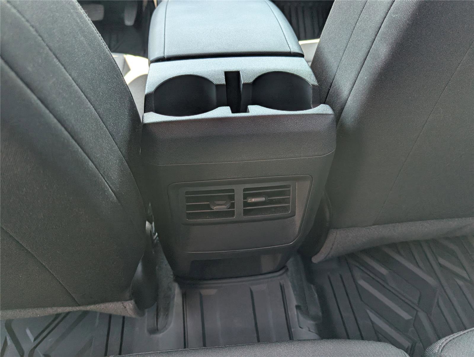 Used 2024 Chevrolet Colorado Trail Boss w/ Technology Package image 18