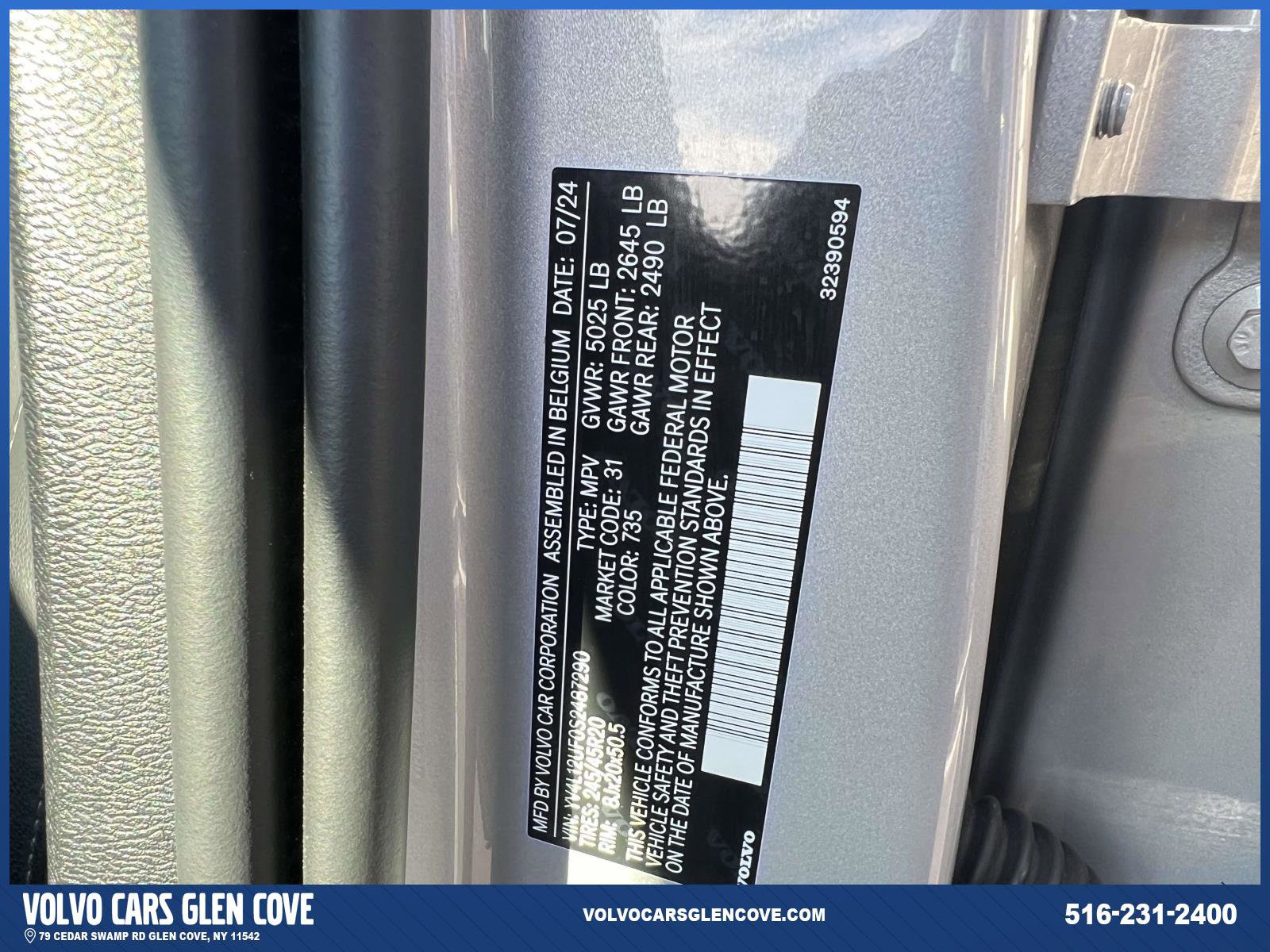 Used 2025 Volvo XC40 B5 Ultra w/ Protection Package Premier image 18