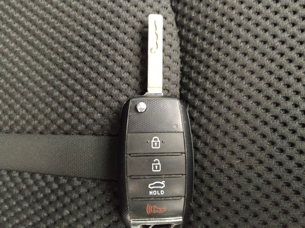 Used 2020 Kia Optima LX image 32