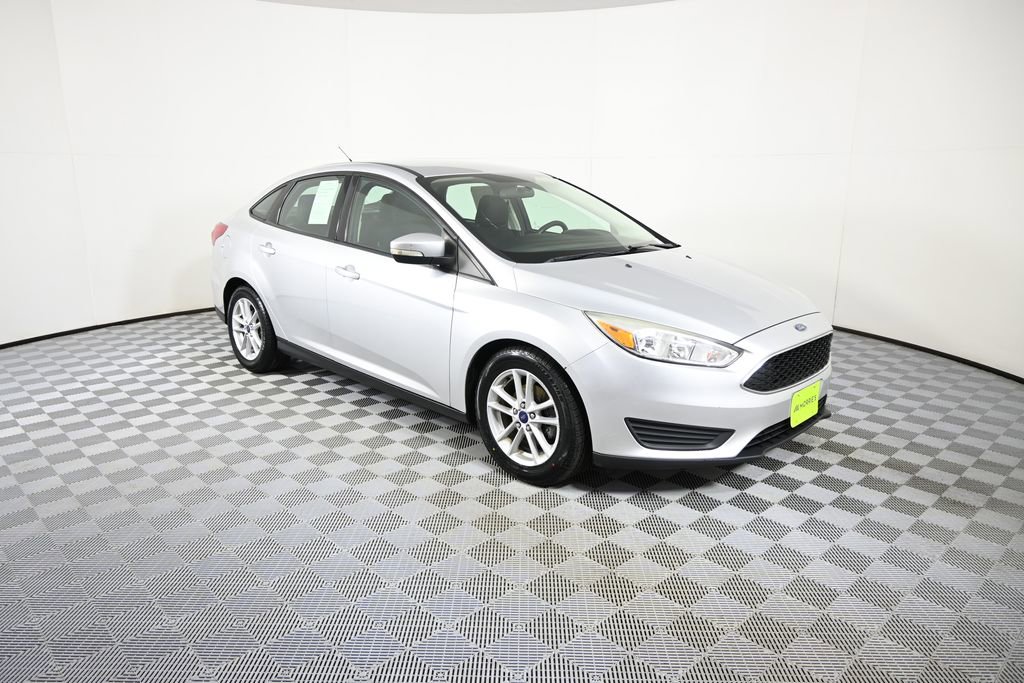 Used 2017 Ford Focus SE FWD image 9