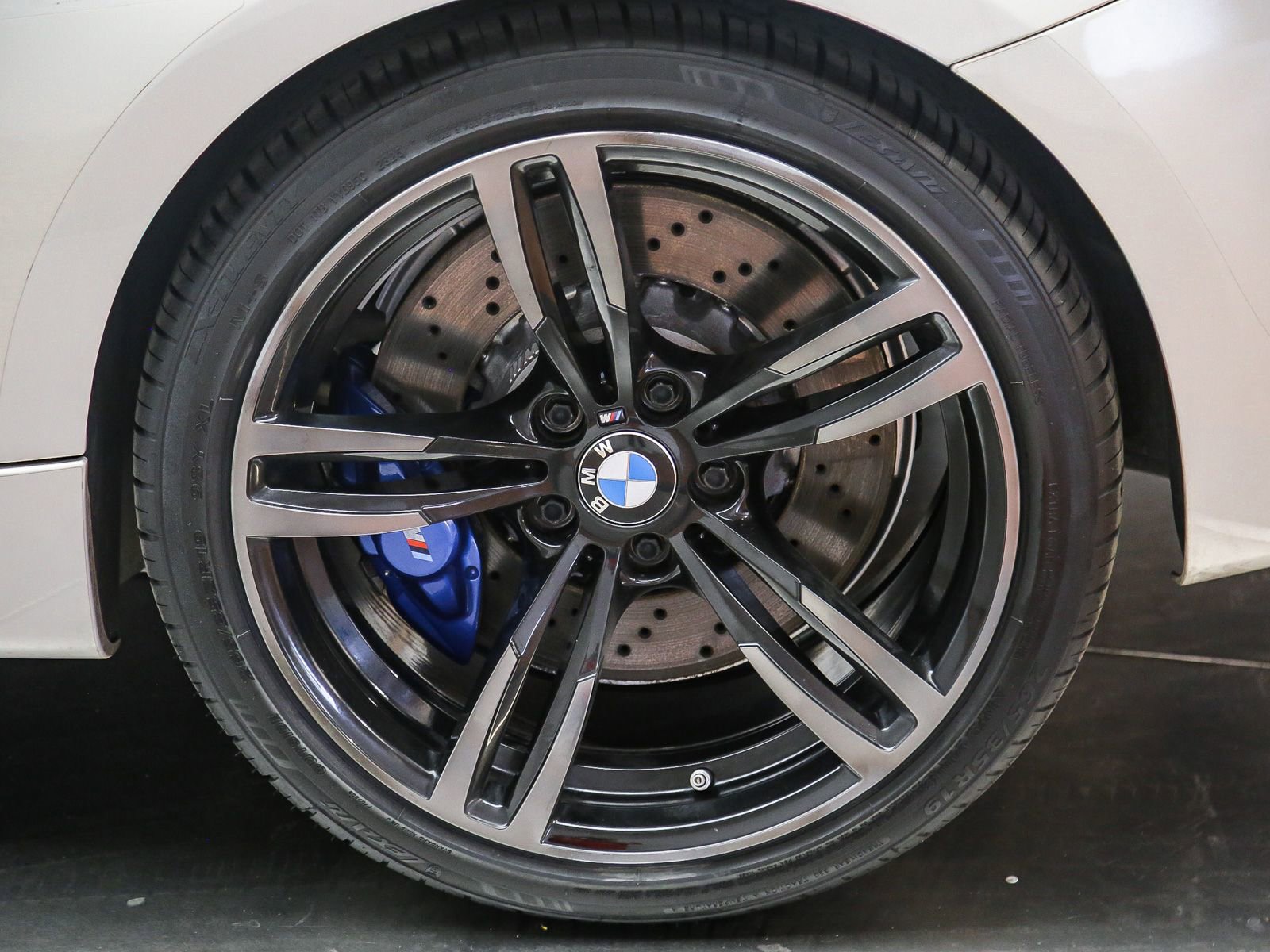 Used 2017 BMW M2 RWD image 11