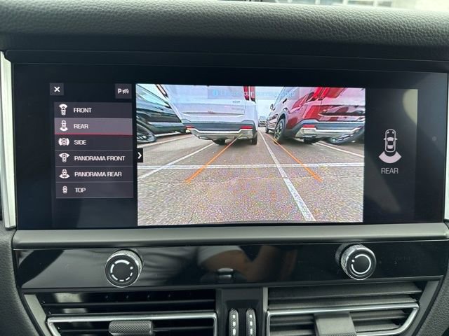 Used 2024 Porsche Macan Base image 33
