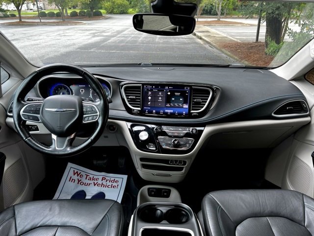Used 2021 Chrysler Pacifica Touring-L image 31